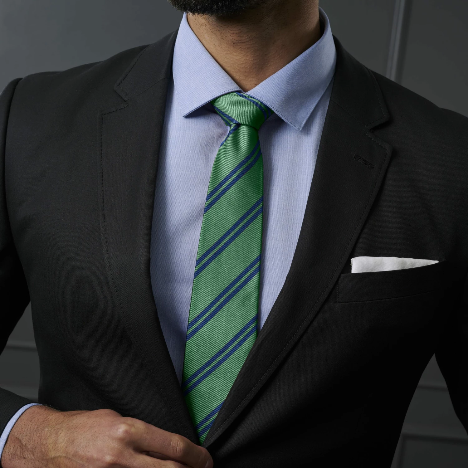 Trendhim Cravate en soie Ă rayures vertes et bleu marine - 8 cm â Image 3