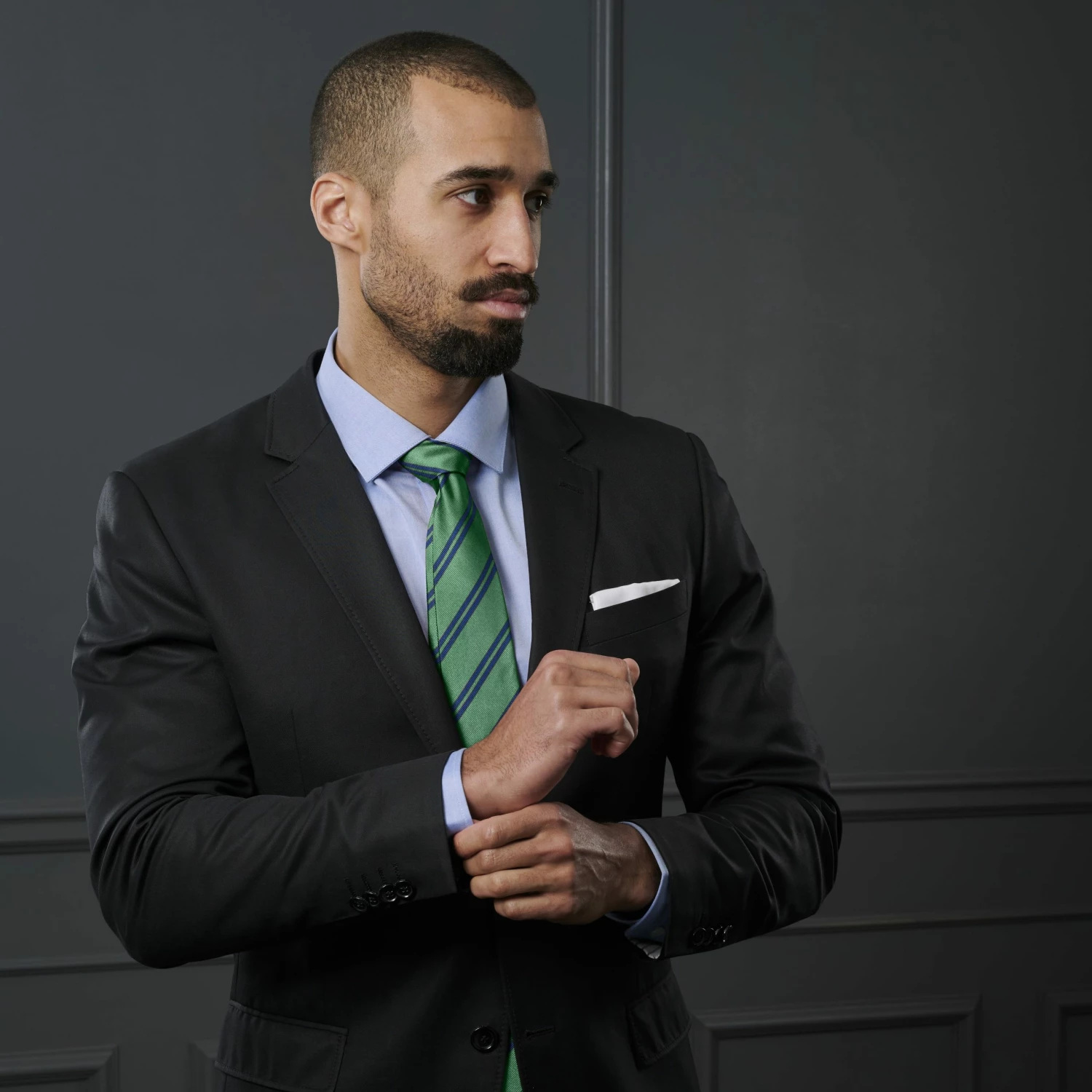 Trendhim Cravate en soie Ă rayures vertes et bleu marine - 8 cm â Image 4