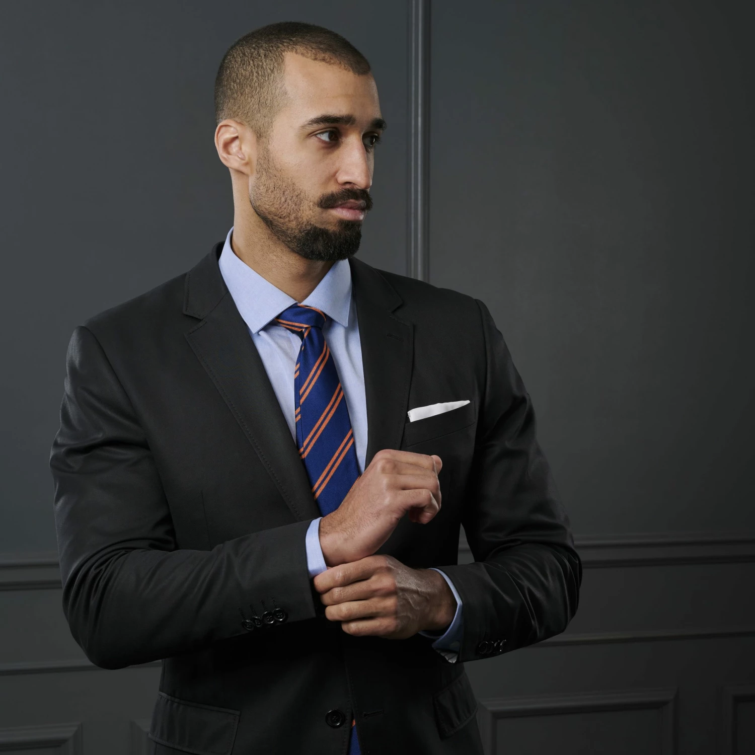 Trendhim Cravate en soie Ă rayures orange et bleu marine - 8 cm â Image 4