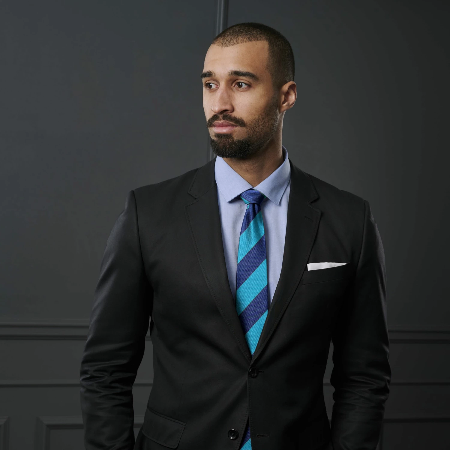 Trendhim Cravate en soie à rayures bleu marine et marine métal - 8 cm – Image 4