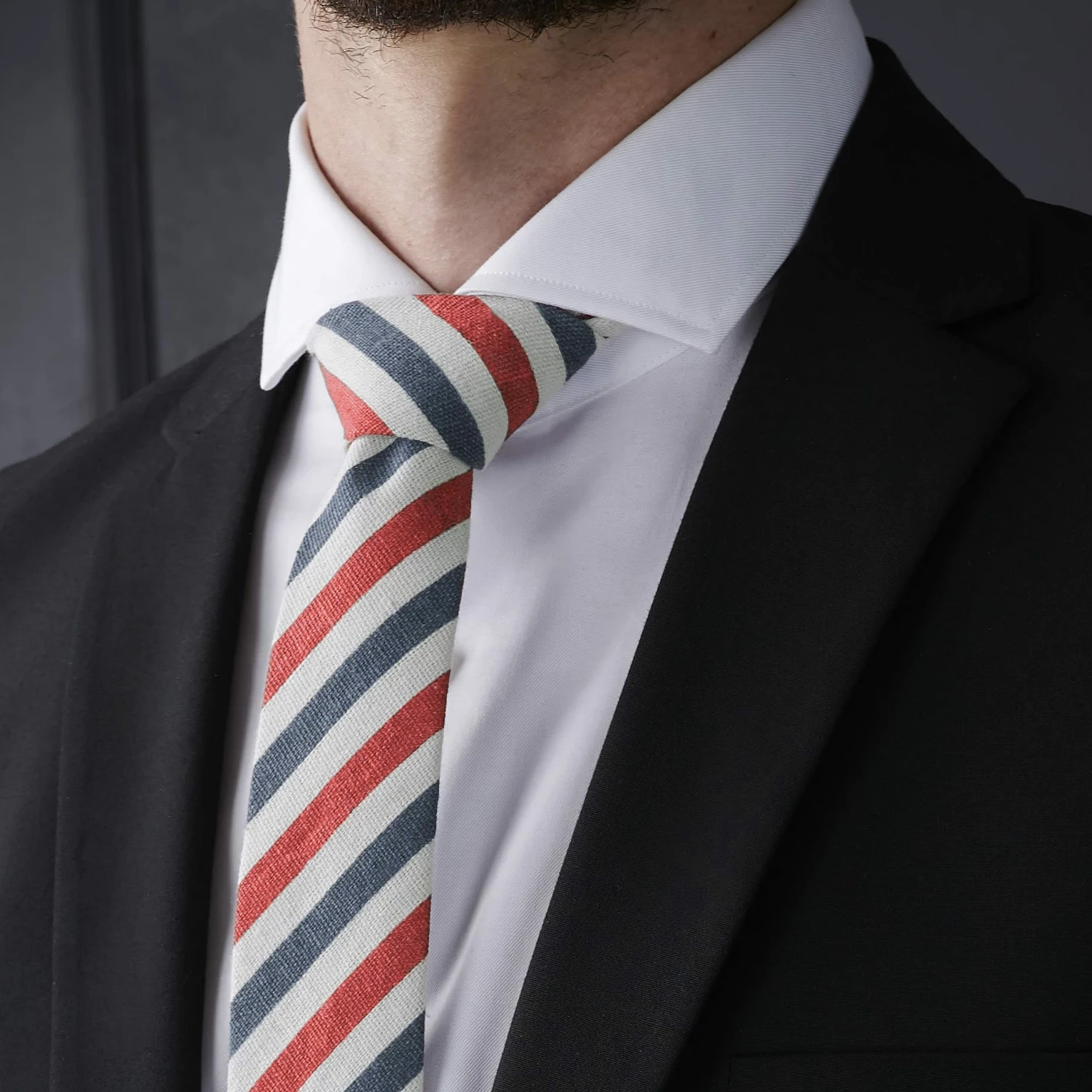 Tailor Toki Cravate Ă rayures rouges et bleues â Image 5